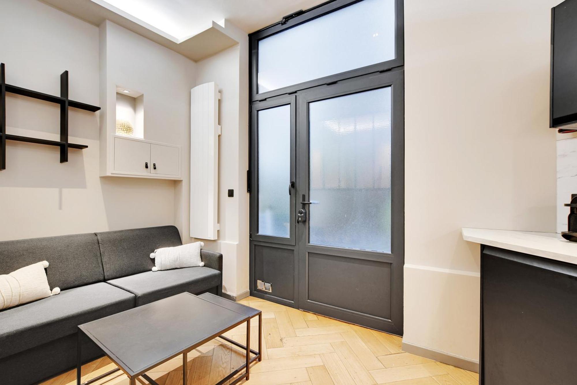 Pick A Flat'S Apartment In Champs-Elysees - Rue Marbeuf パリ エクステリア 写真